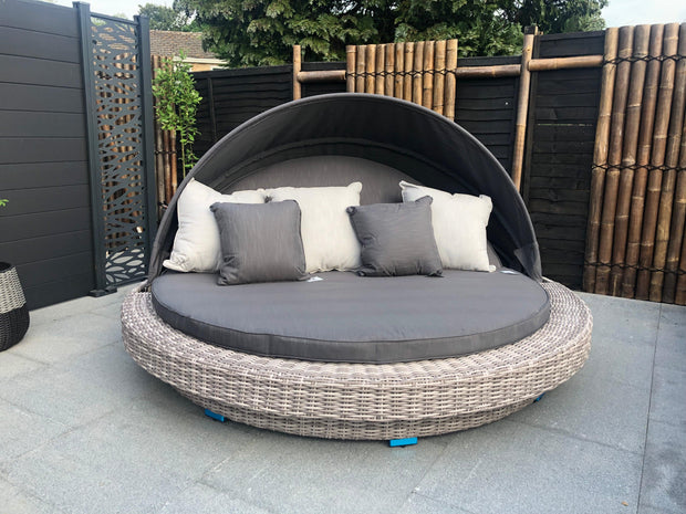 Madison Day Bed - Kubek Furniture